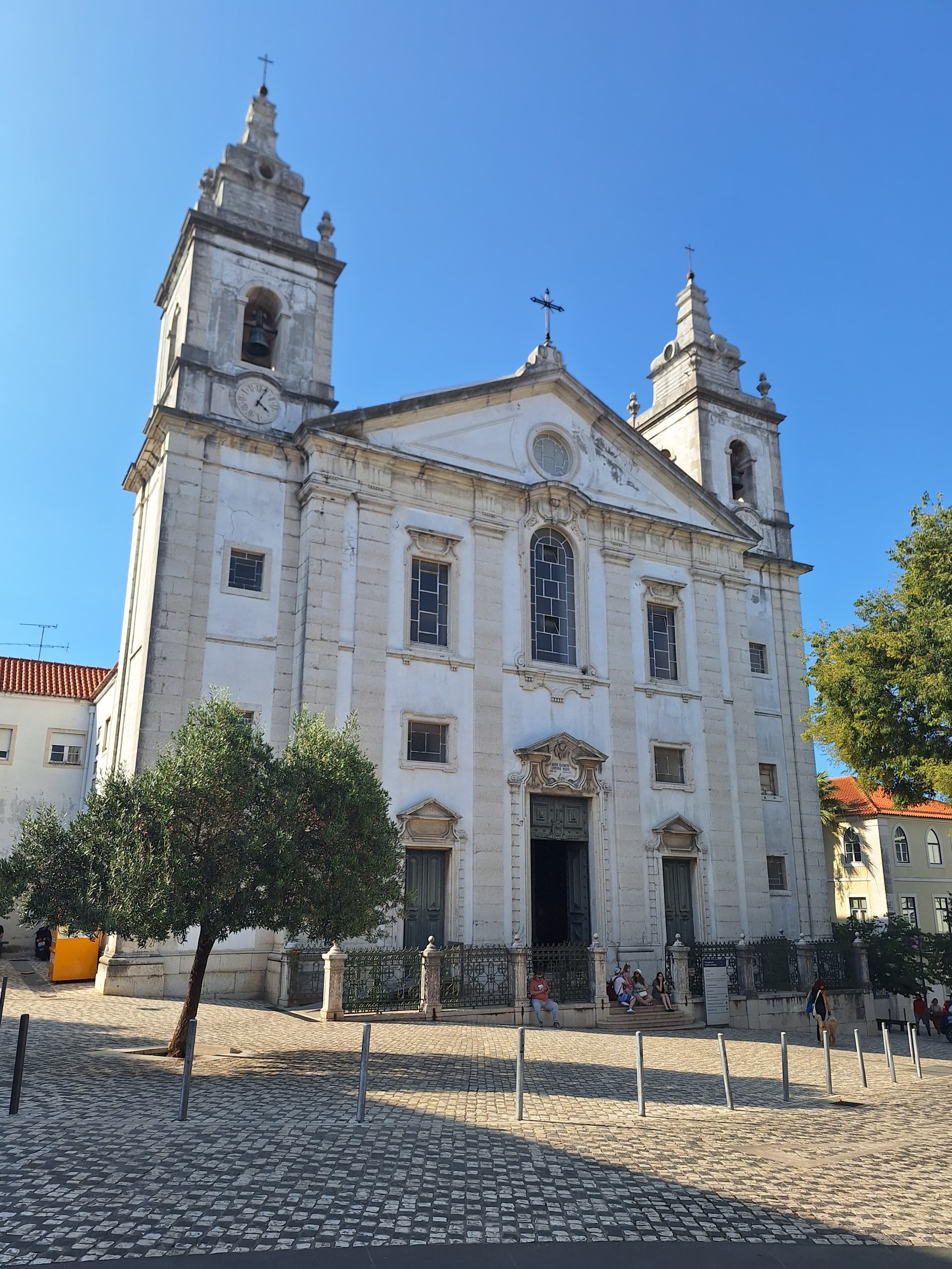 Campo de Ourique: Igreja Santa Isabel, Lisboa, 2024